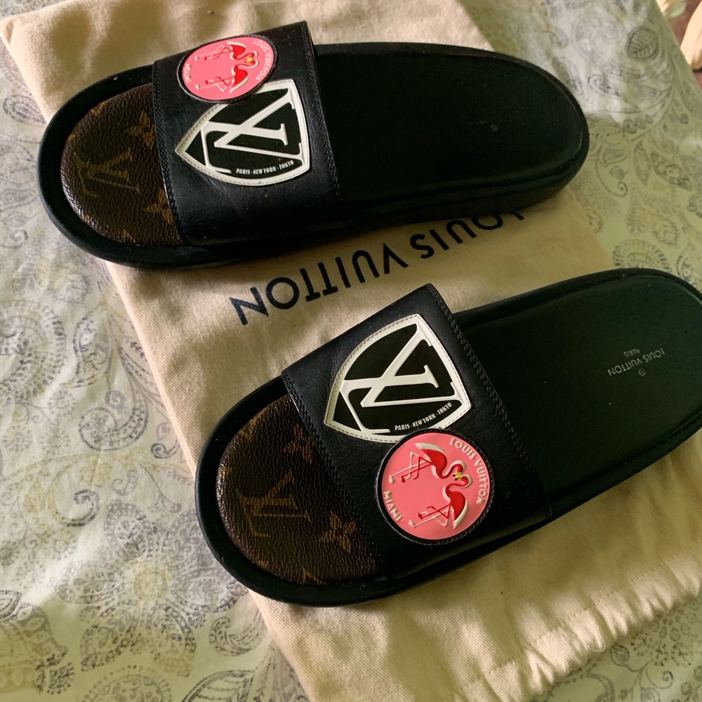 Louis Vuitton checkpoint flat mules